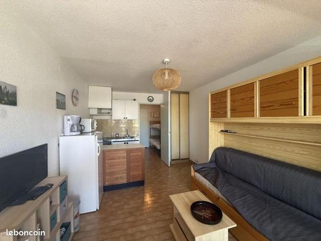 Studio 1 pièce 27 m²