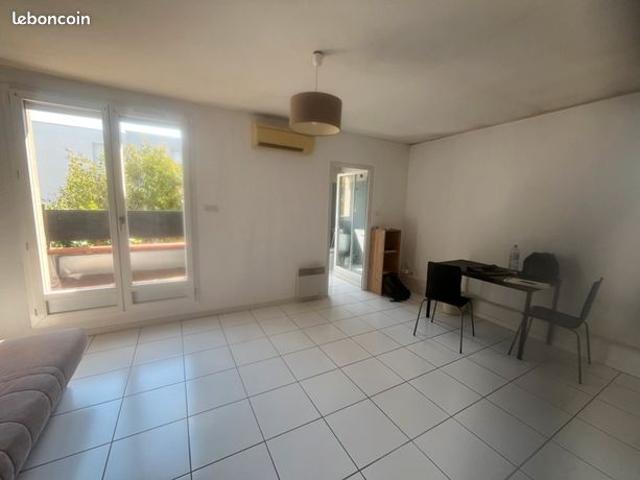 Studio 1 pièce 27 m²