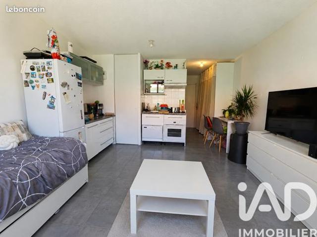 Studio 1 pièce 27 m²