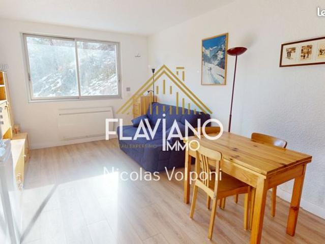 Studio 1 pièce 27 m²