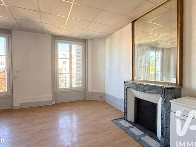 Studio 1 pièce 27 m²
