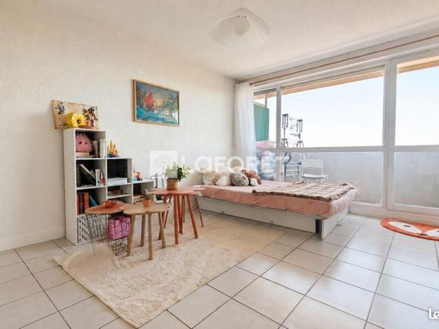 Studio 1 pièce 27 m²