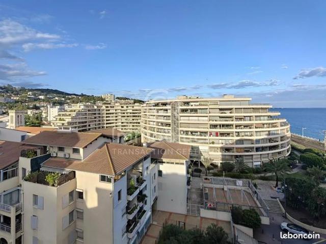 Studio 1 pièce 27 m²