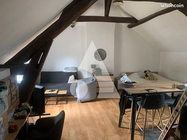 Studio 1 pièce 27 m²