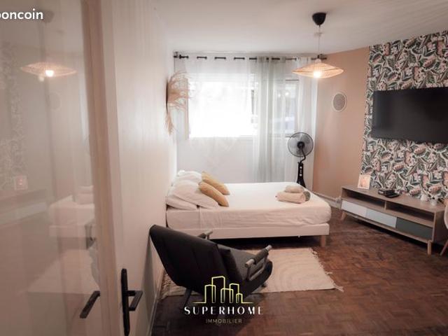 Studio 1 pièce 27 m²