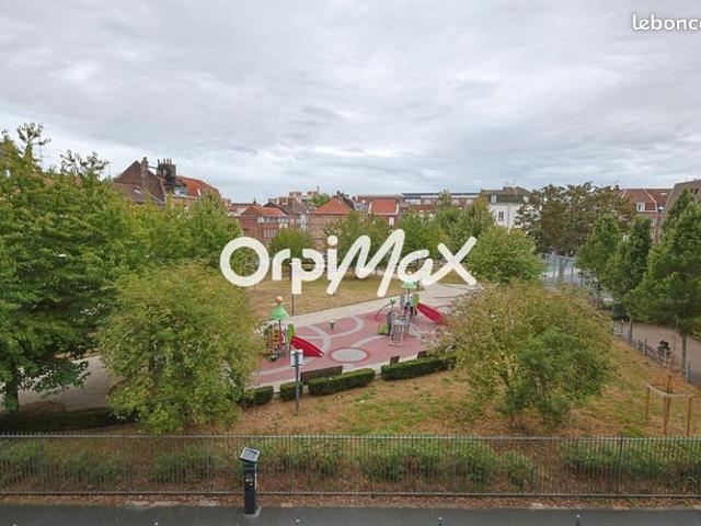 Studio 1 pièce 27 m²