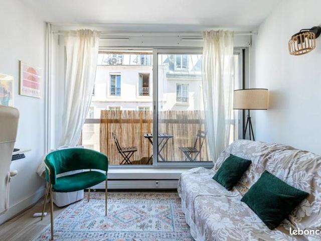 Studio 1 pièce 27 m²