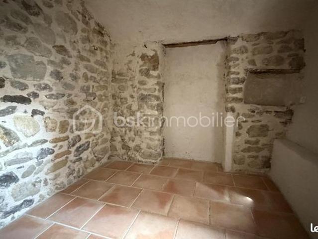 Studio 1 pièce 27 m²
