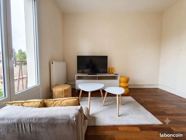 Studio 1 pièce 27 m²