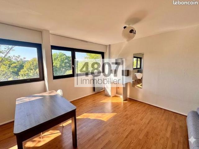 Studio 1 pièce 27 m²