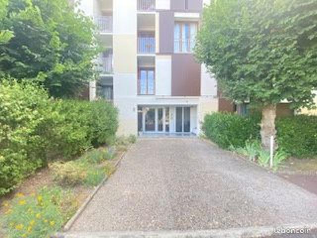 Studio 1 pièce 27 m²