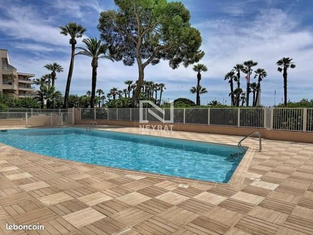 Studio 1 pièce 27 m²