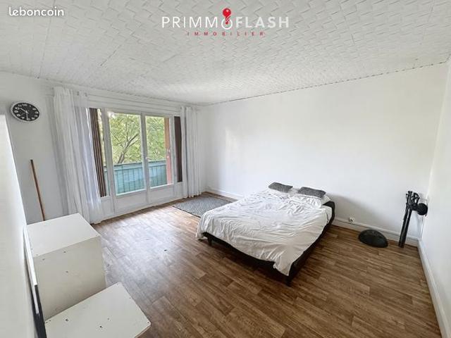 Studio 1 pièce 27 m²