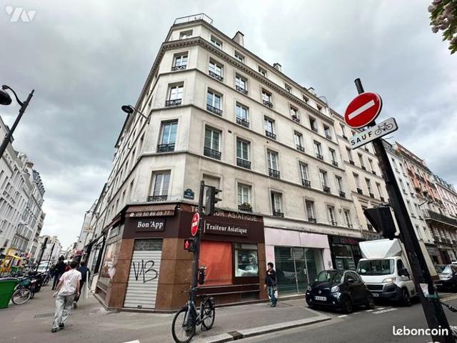 Studio 1 pièce 27 m²