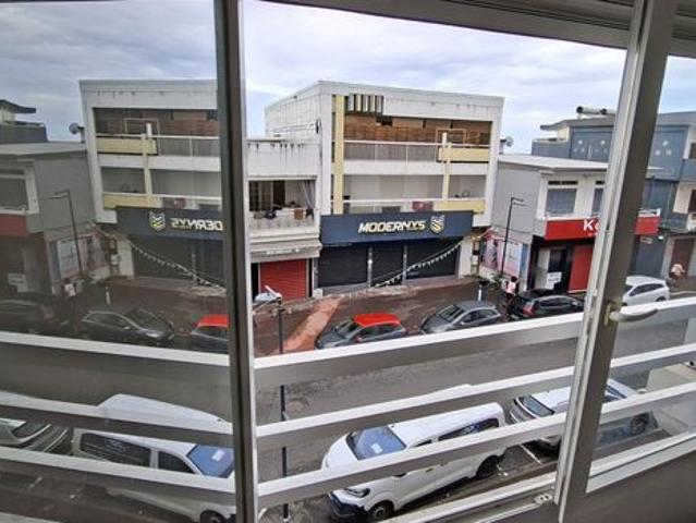 Studio 1 pièce 27 m²