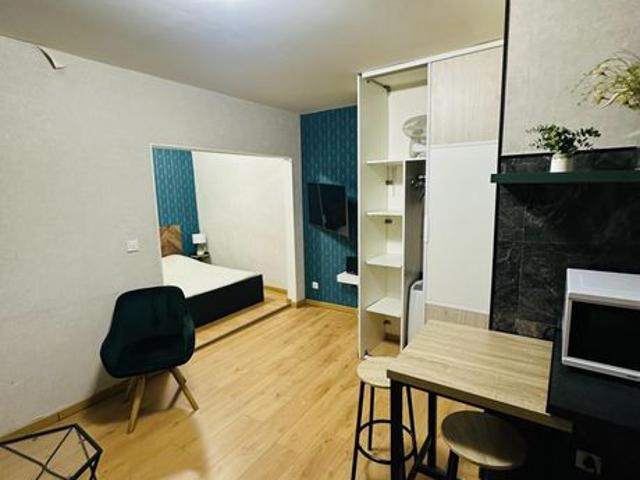Studio 1 pièce 27 m²