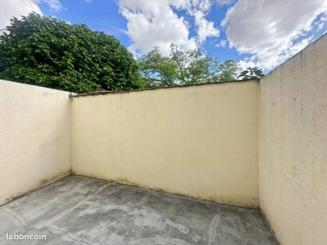 Studio 1 pièce 27 m²