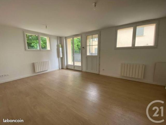 Studio 1 pièce 27 m²