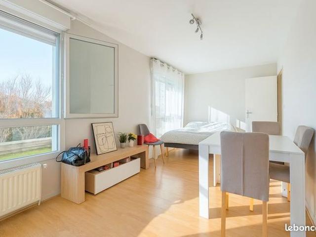 Studio 1 pièce 27 m²