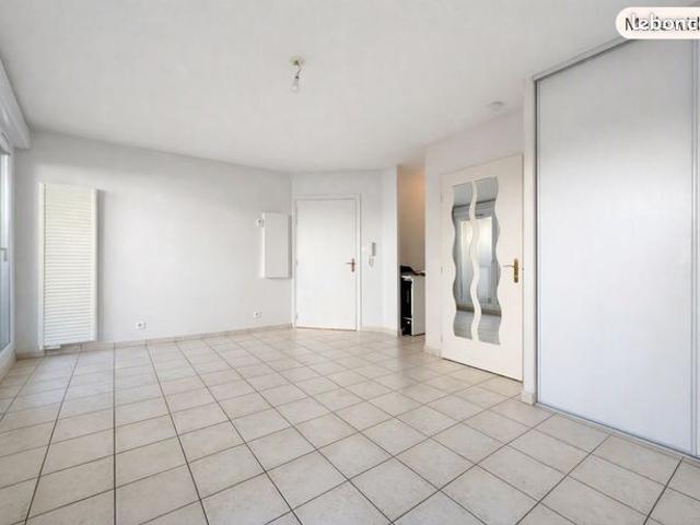 Studio 1 pièce 27 m²