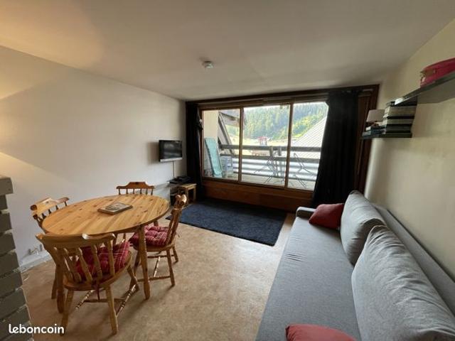 Studio 1 pièce 27 m²