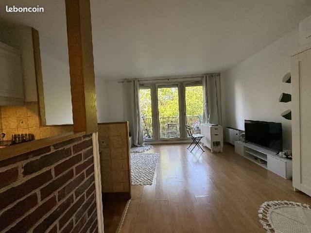 Studio 1 pièce 27 m²