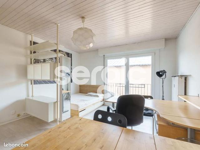 Studio 1 pièce 27 m²
