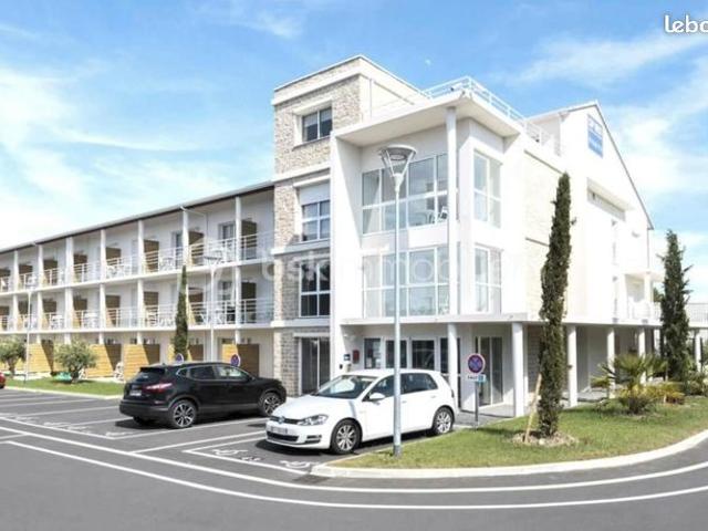 Studio 1 pièce 27 m²