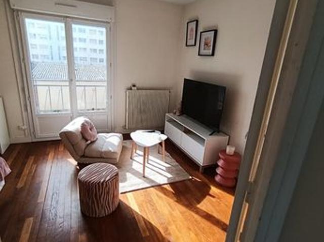 Studio 1 pièce 27 m²