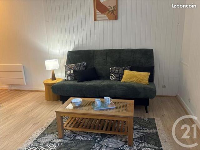 Studio 1 pièce 27 m²