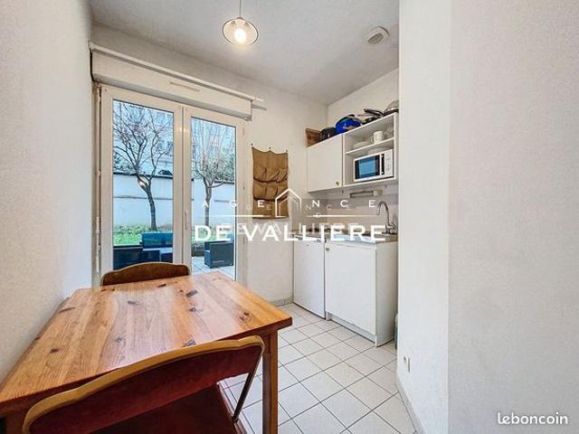Studio 1 pièce 27 m²