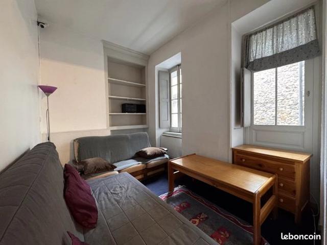 Studio 1 pièce 27 m²