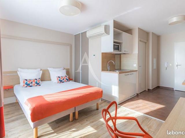 Studio 1 pièce 27 m²