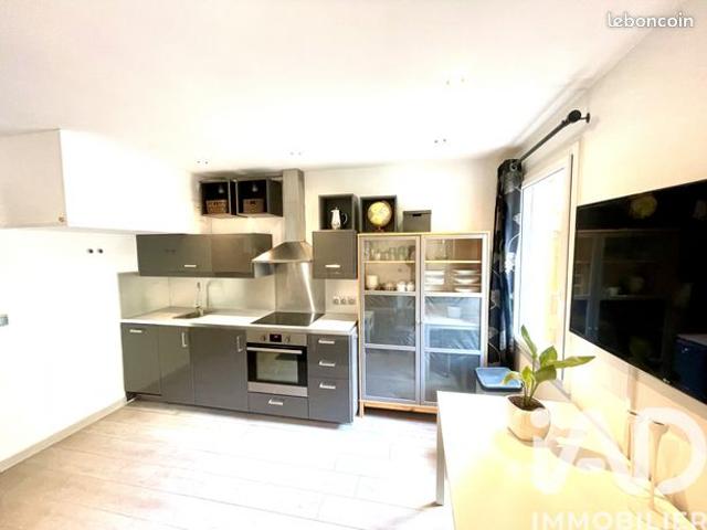 Studio 1 pièce 27 m²