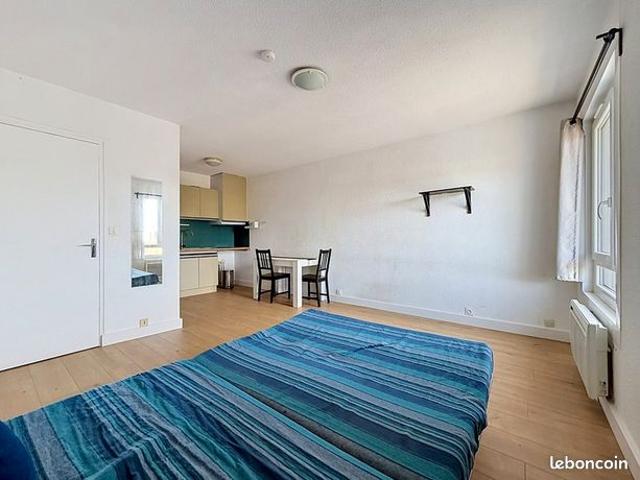 Studio 1 pièce 27 m²