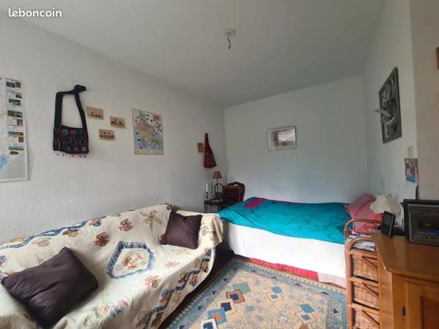 Studio 1 pièce 27 m²