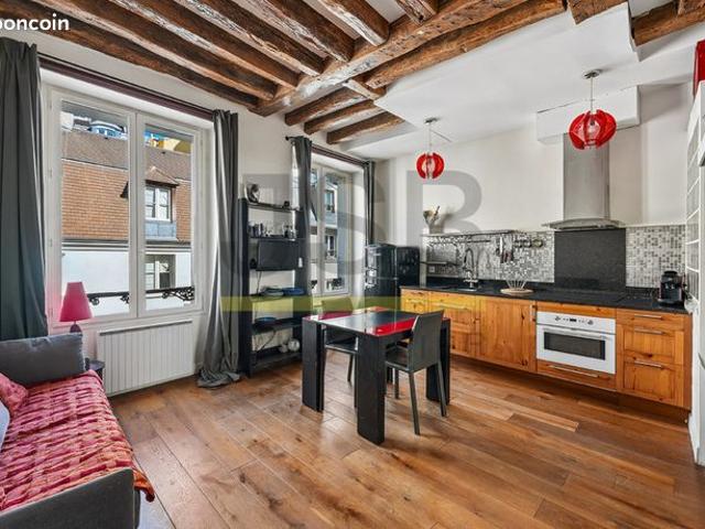 Studio 1 pièce 27 m²