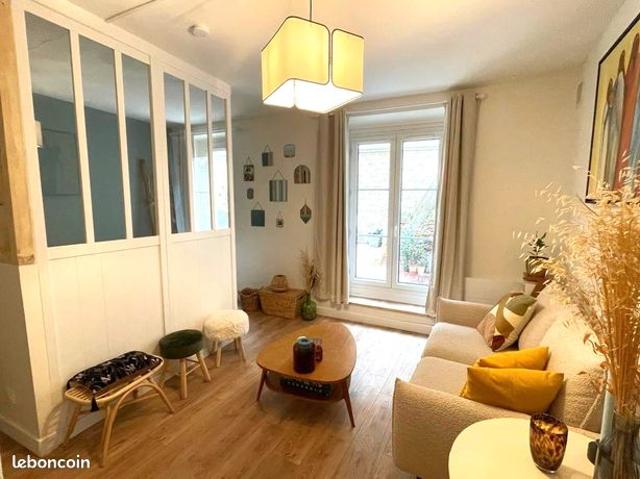 Studio 1 pièce 27 m²