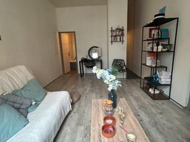 Studio 1 pièce 27 m²