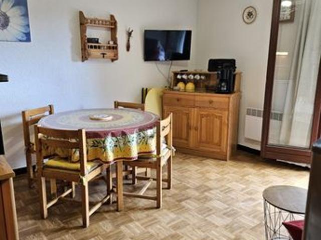 Studio 1 pièce 27 m²