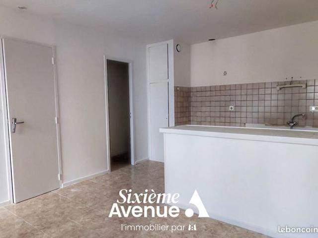 Studio 1 pièce 27 m²