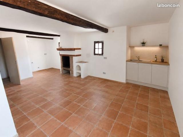 Studio 1 pièce 27 m²