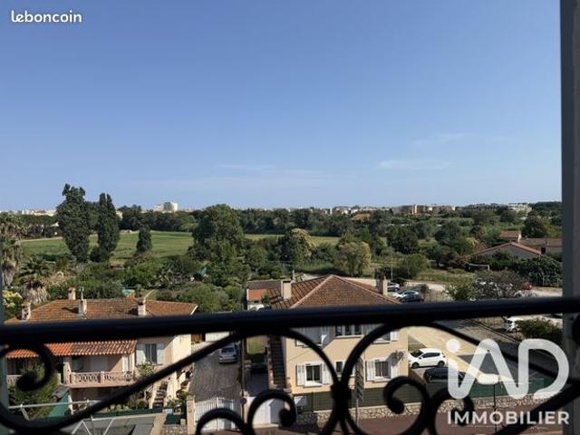 Studio 1 pièce 27 m²