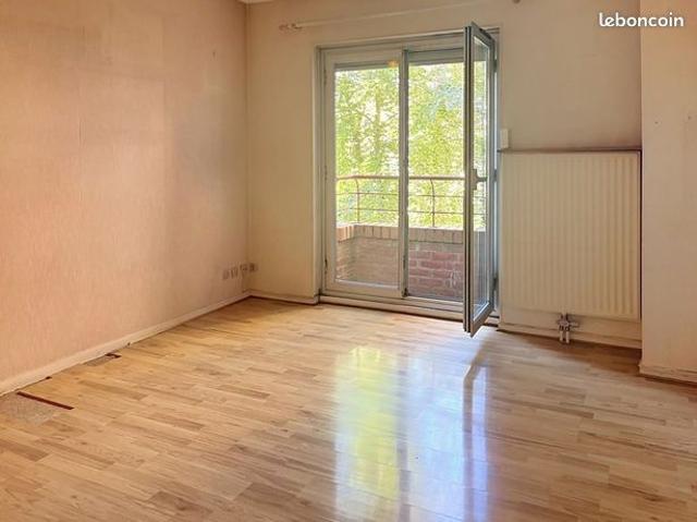 Studio 1 pièce 27 m²