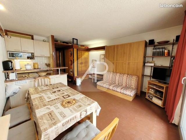 Studio 1 pièce 27 m²