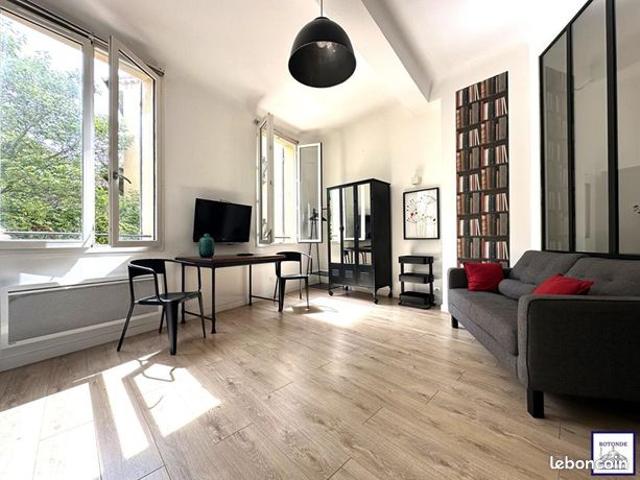Studio 1 pièce 27 m²