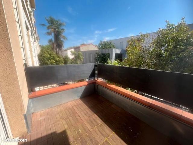 Studio 1 pièce 27 m²