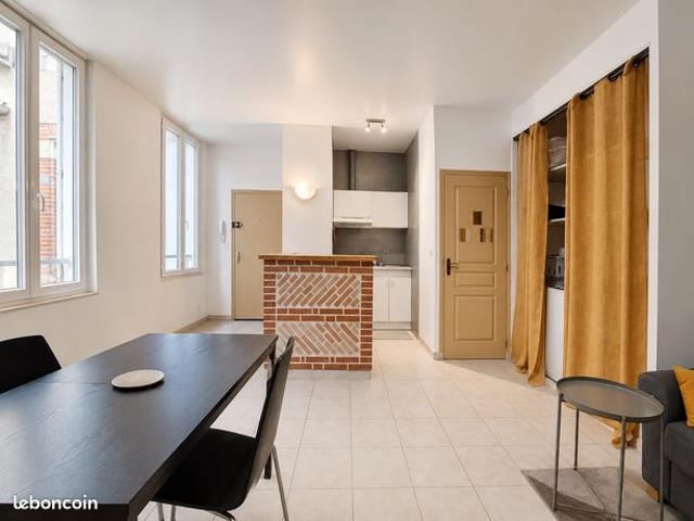Studio 1 pièce 27 m²