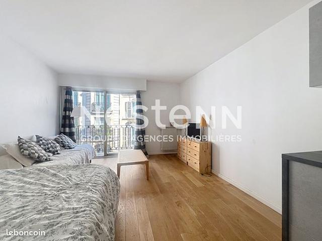 Studio 1 pièce 27 m²