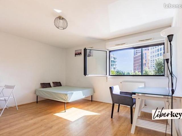 Studio 1 pièce 27 m²